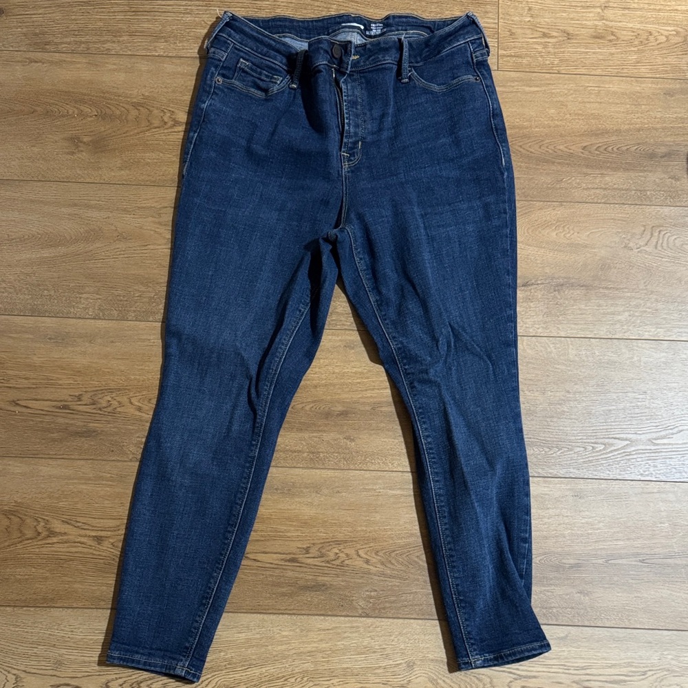 Old Navy Women's Dark Blue Ankle Jeans